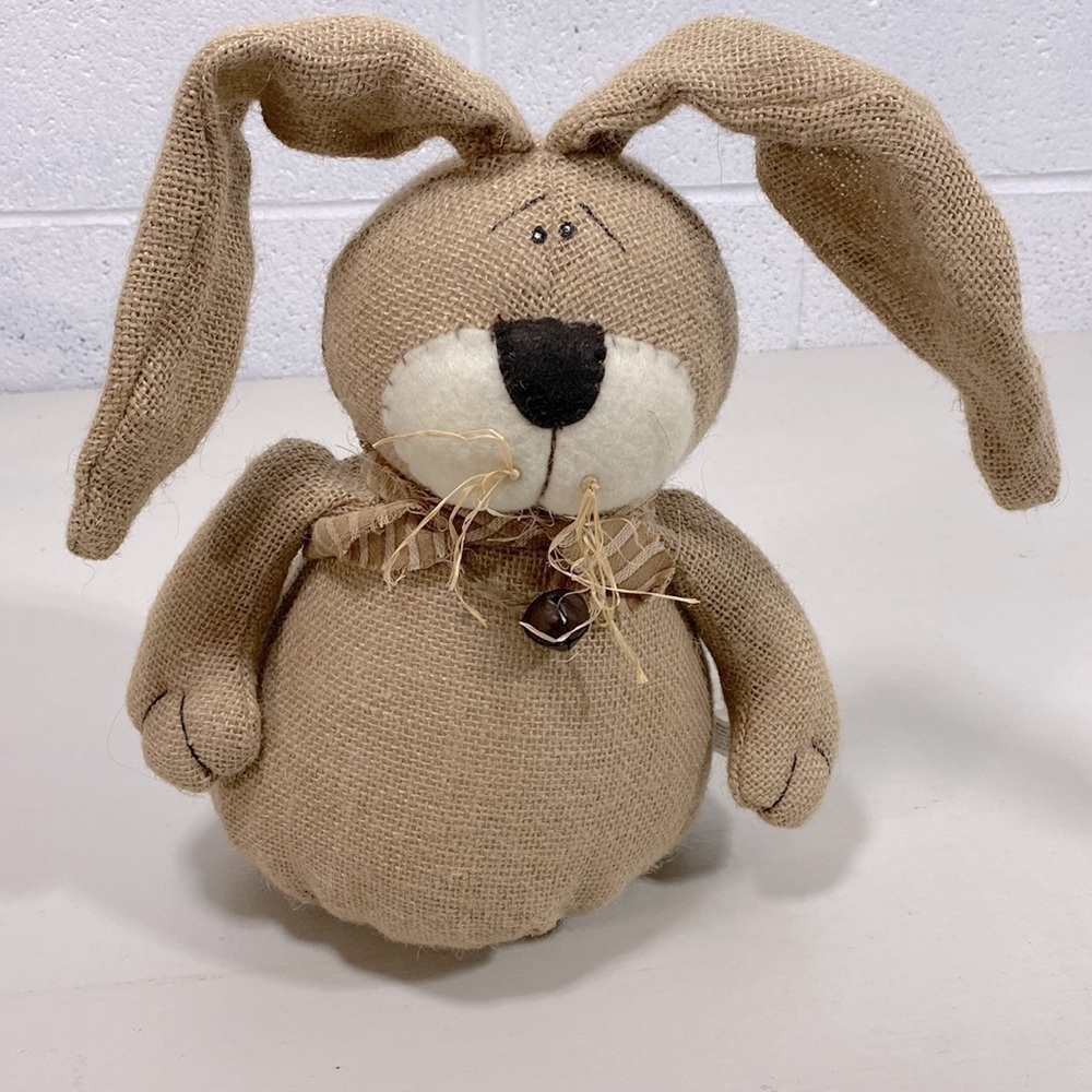 Burlap bunny​​​​​​​​​​​​​​​​